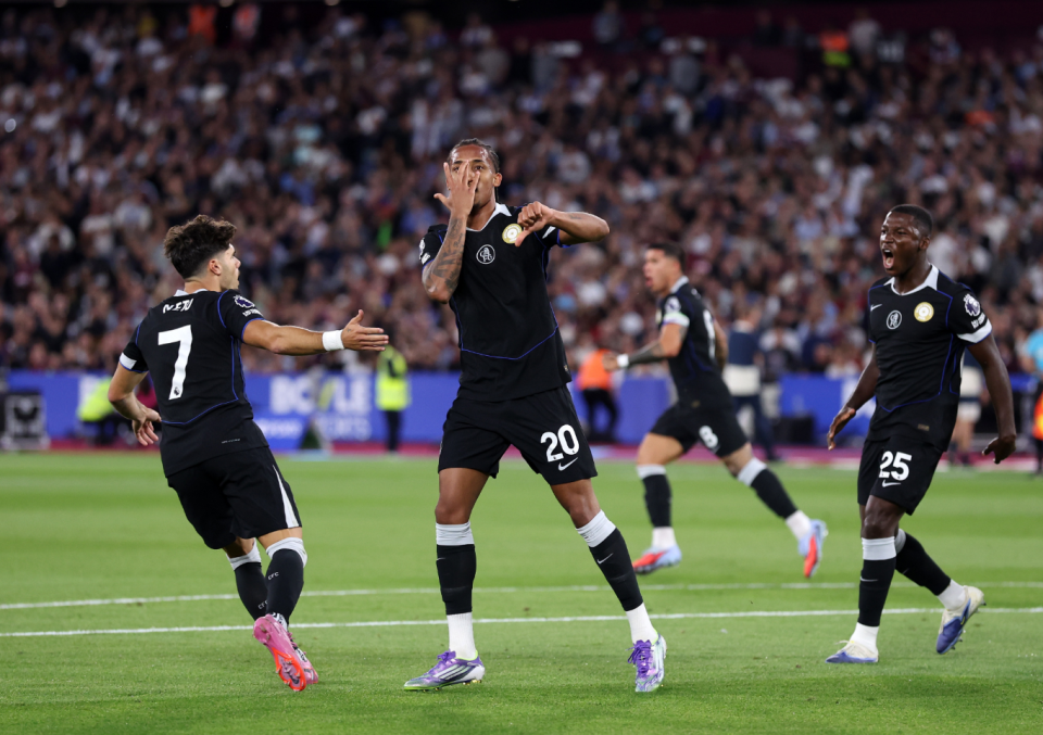 的新可靠保, 埃斯特旺适, 小孩哥 的新可靠保, 埃斯特旺适, 小孩哥