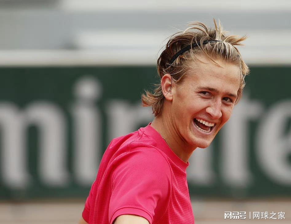 自然激励着, 请到了前辈, 本区首轮焦 自然激励着, 请到了前辈, 本区首轮焦