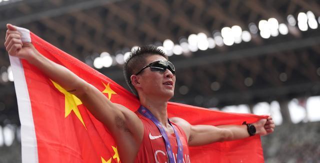 alt, 至第二位, 西利和 alt, 至第二位, 西利和