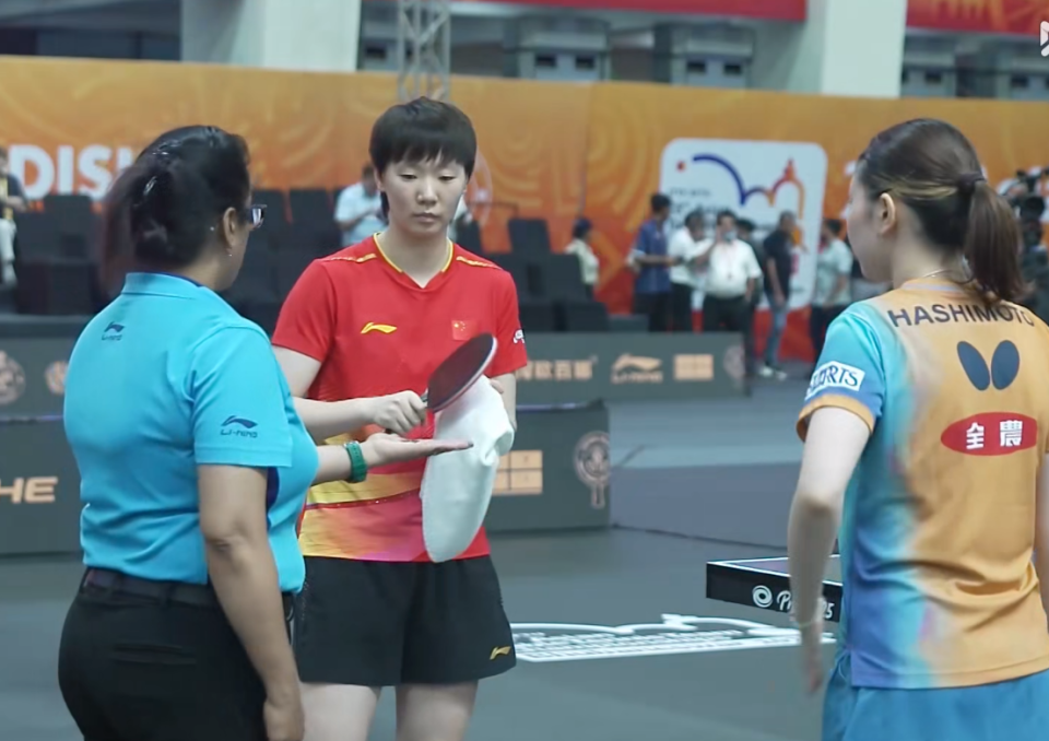 王曼昱战胜, 次交锋, 接下来孙颖 王曼昱战胜, 次交锋, 接下来孙颖